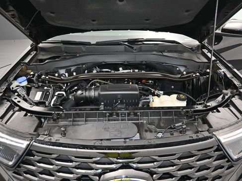 Used 2023 Ford Explorer ST-Line w/ Class IV Trailer Tow Package image 12