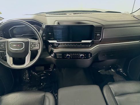 Used 2025 GMC Sierra 1500 SLT AWD/4WD image 18