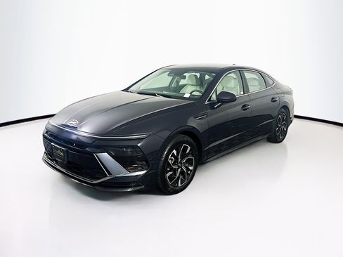 Used 2024 Hyundai Sonata SEL image 3