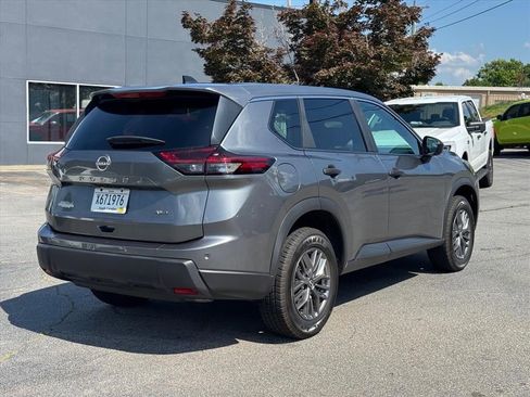 Used 2024 Nissan Rogue S AWD/4WD image 3