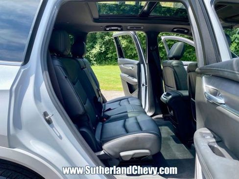 Used 2024 Cadillac XT6 Luxury w/ LPO, Floor Liner Package FWD image 37