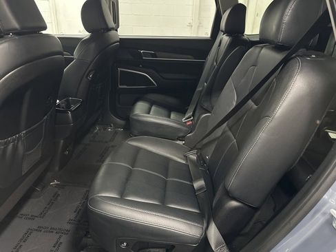 Used 2022 Kia Telluride EX w/ EX Premium Package image 34