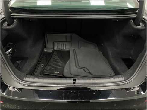 Certified 2022 BMW 530i xDrive w/ Premium Package image 5