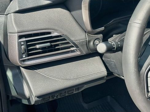 Certified 2025 Subaru Outback Touring XT AWD/4WD image 12