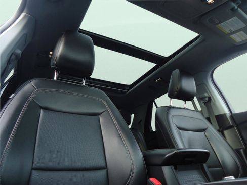 Used 2022 Ford Explorer Limited w/ Equipment Group 301A image 13