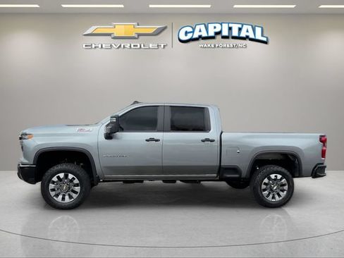 Used 2025 Chevrolet Silverado 2500 Custom w/ Custom Value Package AWD/4WD image 2