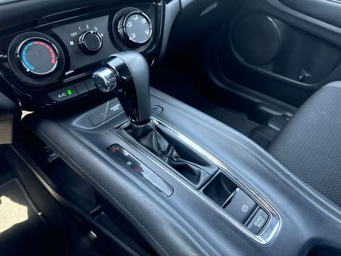 Used 2019 Honda HR-V Sport image 26
