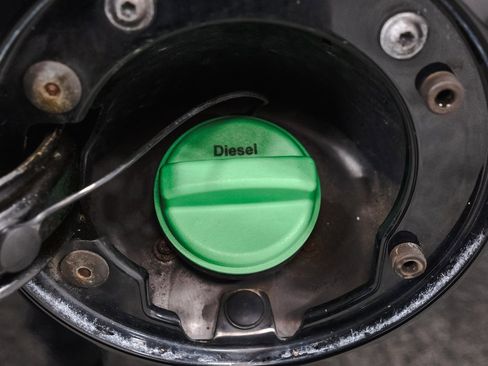 Used 2016 GMC Sierra 2500 SLT w/ Suspension Package, Off-Road image 42