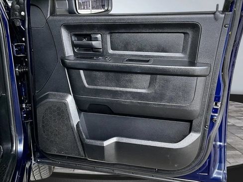 Used 2015 RAM 1500 Express RWD image 25