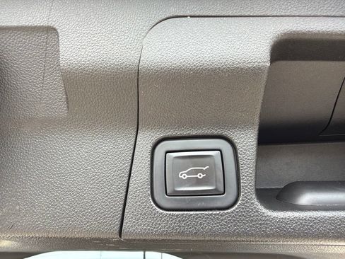 Used 2017 GMC Acadia SLT FWD image 57