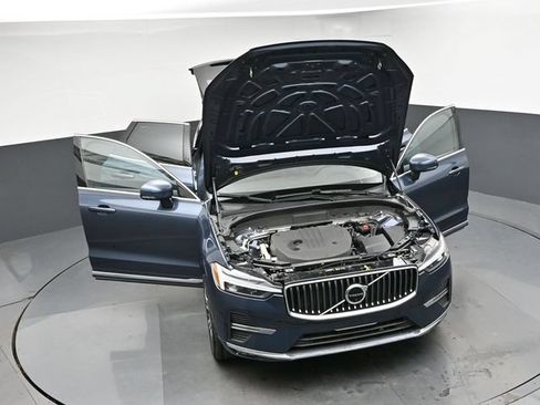 Used 2023 Volvo XC60 B5 Plus w/ Protection Package Premier AWD/4WD image 43