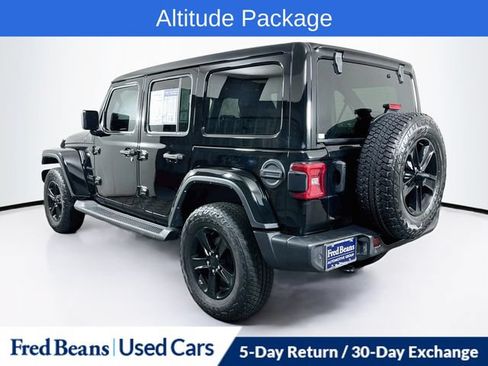 Used 2022 Jeep Wrangler Unlimited Sahara AWD/4WD image 6