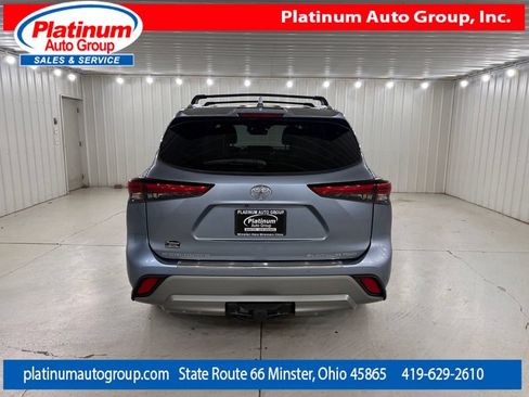 Used 2023 Toyota Highlander Platinum AWD/4WD image 4
