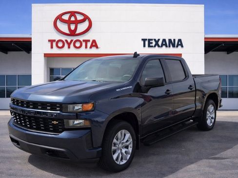 Used 2021 Chevrolet Silverado 1500 Custom image 1