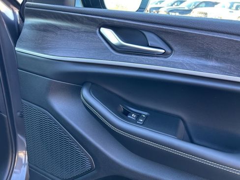 New 2025 Jeep Grand Cherokee Limited w/ Trailer Tow Package image 48