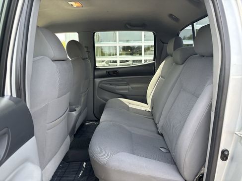 Used 2005 Toyota Tacoma PreRunner RWD image 12