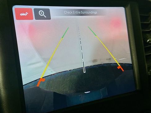 Used 2024 RAM 2500 Tradesman w/ Chrome Appearance Group image 16