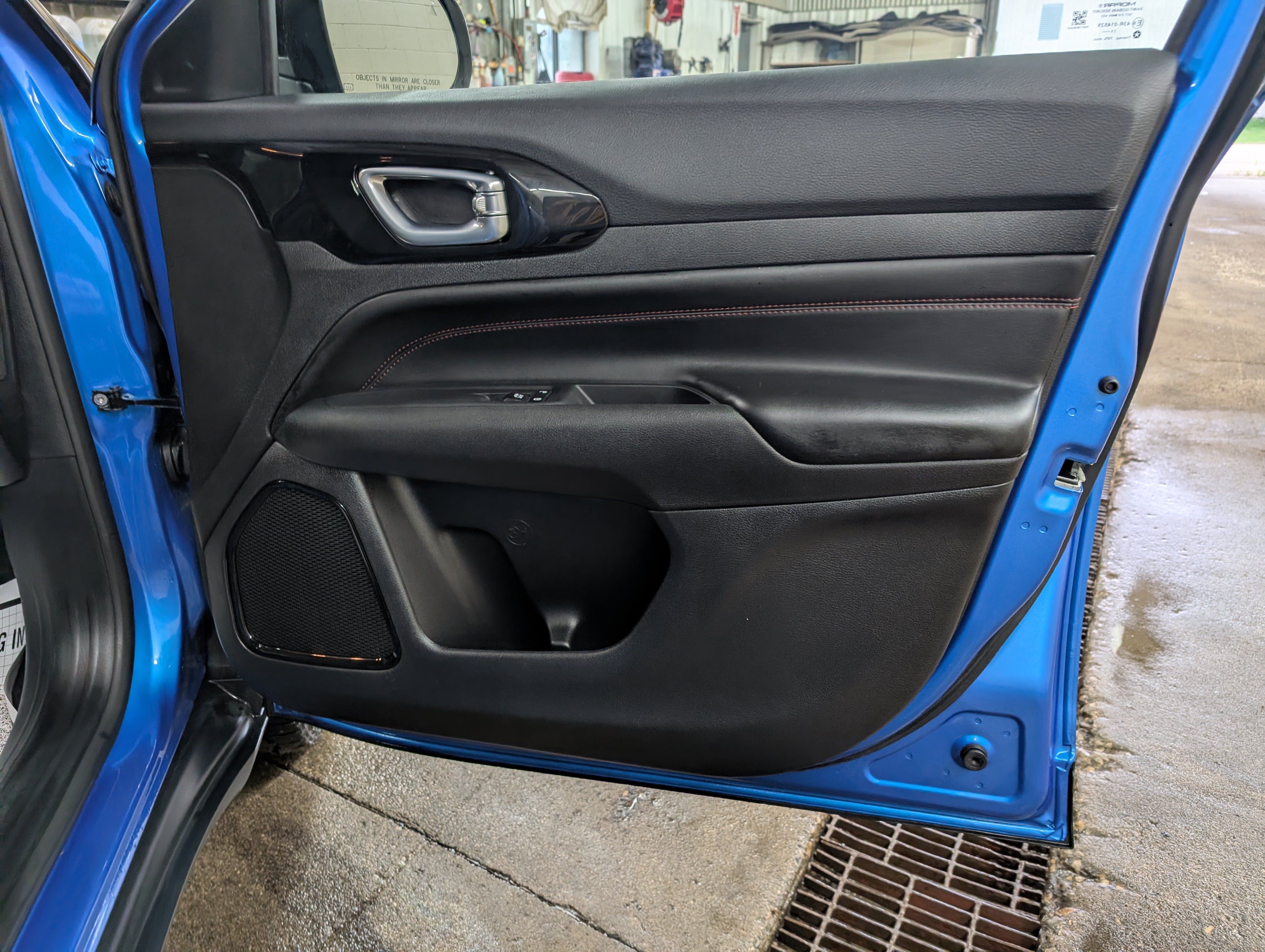 Used 2026 Jeep Compass Trailhawk AWD/4WD image 12