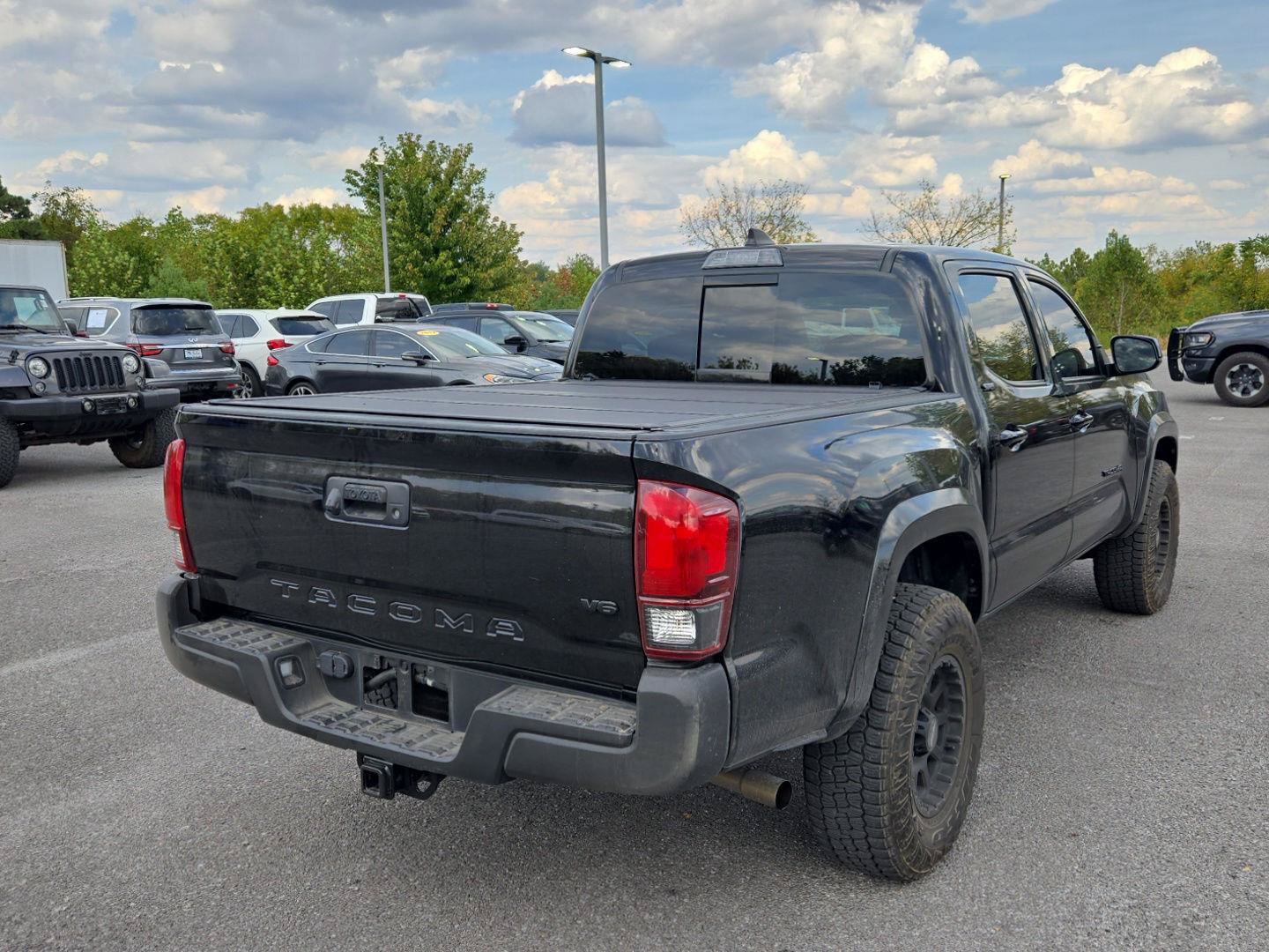 Used 2021 Toyota Tacoma SR5 RWD image 7