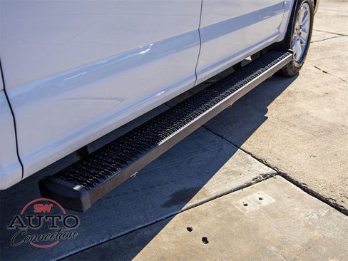 Used 2020 Ford F150 XLT image 11