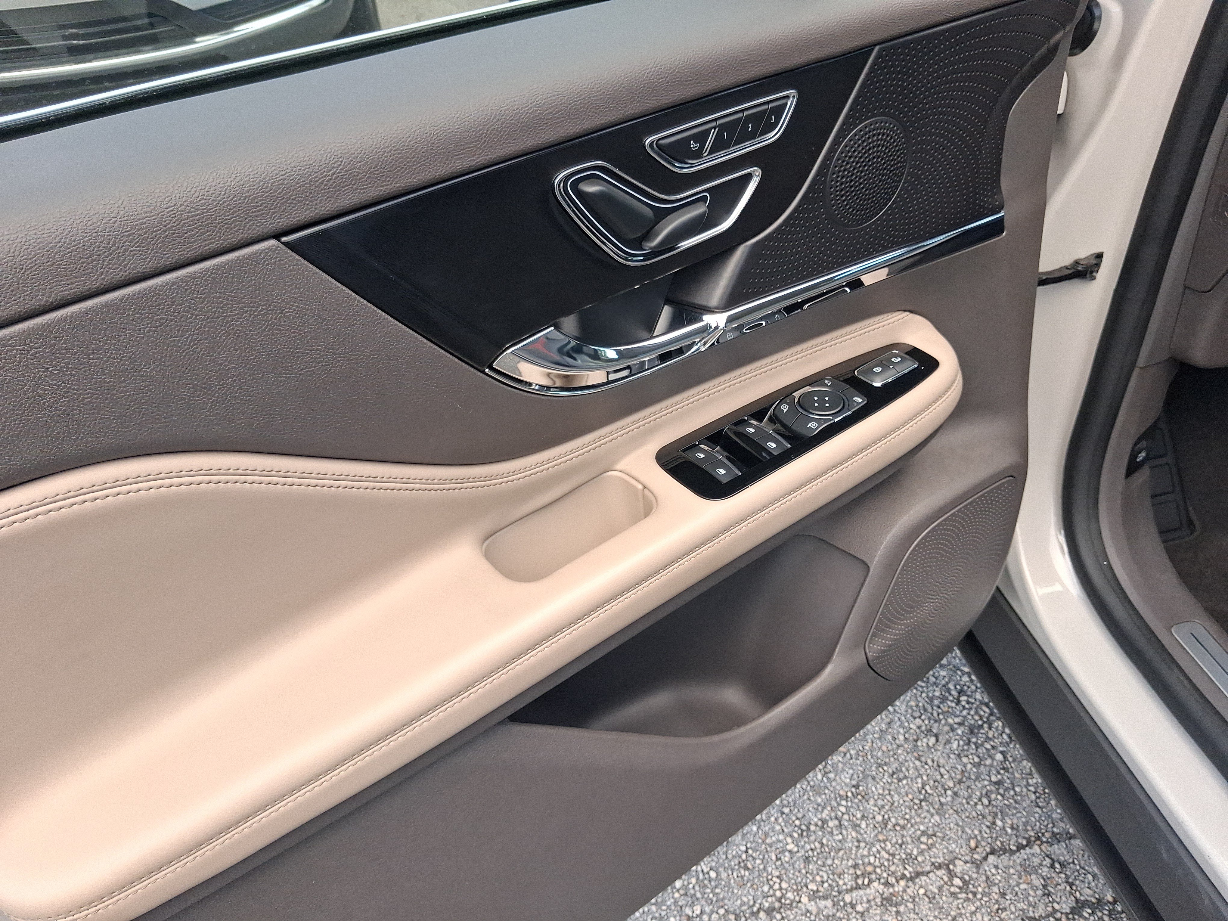Certified 2023 Lincoln Corsair FWD image 12