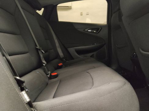 Used 2021 Chevrolet Malibu LT FWD image 19
