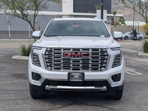New 2026 GMC Yukon XL Denali w/ Denali Reserve Package image 10