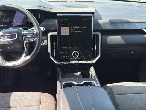 Used 2025 GMC Acadia Elevation image 29