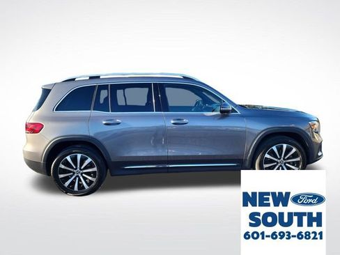 Used 2023 Mercedes-Benz GLB 250 4MATIC image 8