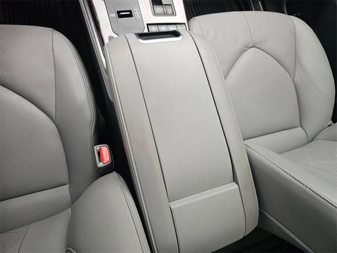 Used 2022 Toyota Highlander Platinum image 30