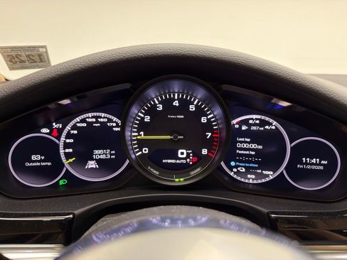 Used 2020 Porsche Panamera 4 image 13