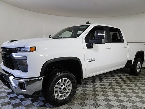 New 2025 Chevrolet Silverado 2500 LT w/ Texas Edition AWD/4WD image 2