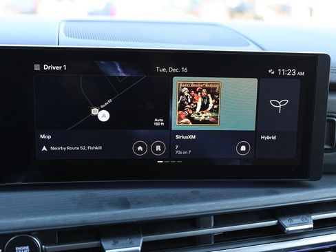 Certified 2025 Hyundai Santa Fe Limited image 26