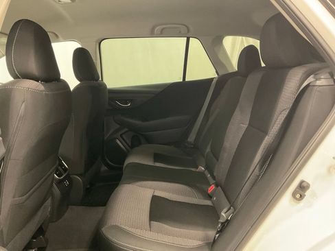 Used 2025 Subaru Outback Premium AWD/4WD image 36