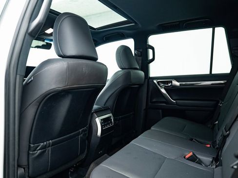 Used 2023 Lexus GX 460 Premium image 28