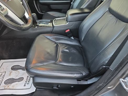 Used 2011 Chrysler 300 Limited w/ Sound Group image 17