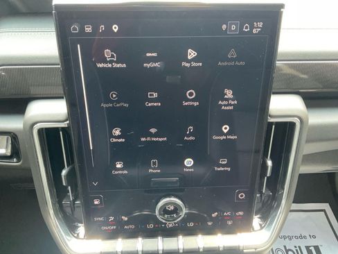 Used 2025 GMC Yukon Elevation AWD/4WD image 19