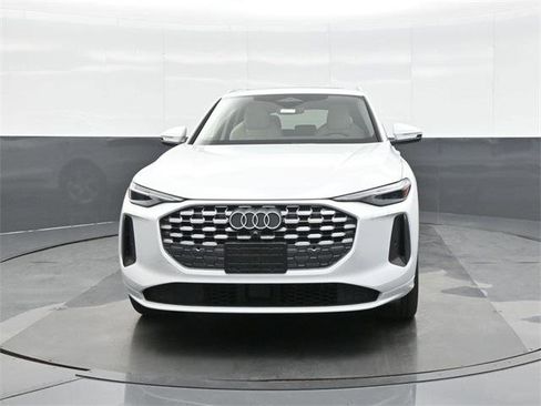 New 2025 Audi Q5 Prestige image 2