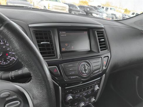 Used 2013 Nissan Pathfinder SL w/ SL Premium Pkg image 22