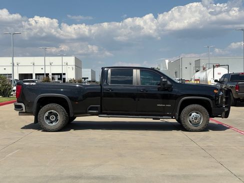 Used 2023 Chevrolet Silverado 3500 LT w/ Convenience Package AWD/4WD image 8