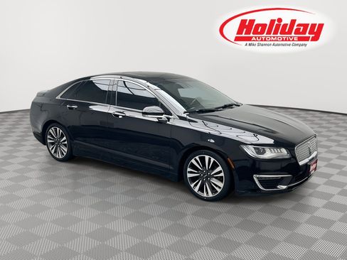 Used 2019 Lincoln MKZ Reserve image 1