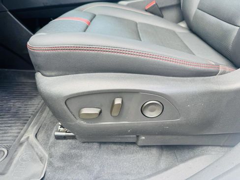 Used 2024 Chevrolet Traverse RS w/ LPO, Floor Liner Package image 29