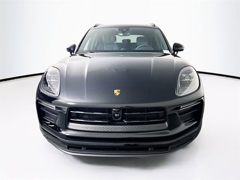 New 2026 Porsche Macan image 6