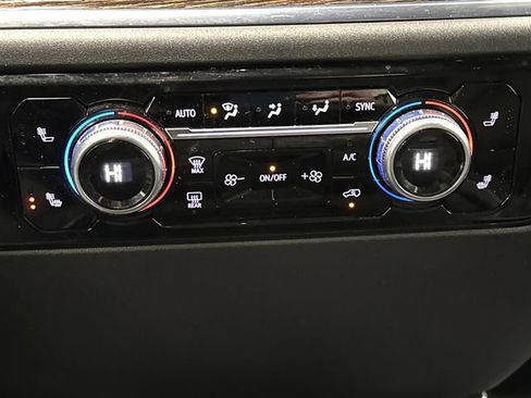 Used 2024 GMC Sierra 1500 Elevation image 20