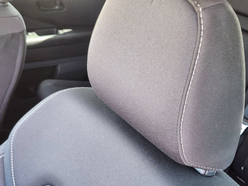 Used 2025 Nissan Pathfinder SV FWD image 29