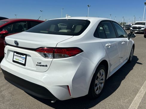 Used 2023 Toyota Corolla LE FWD image 5