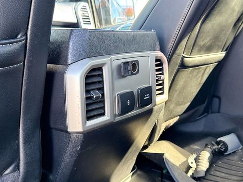 Used 2019 Ford F150 Lariat image 36