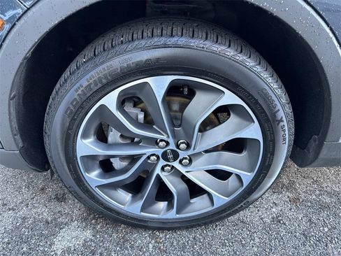 Used 2022 Lincoln Nautilus Reserve w/ Equipment Group 201A image 11