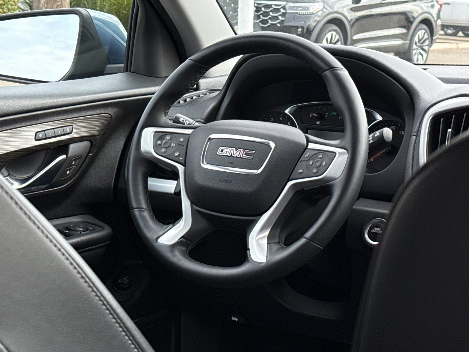 Used 2024 GMC Terrain SLT AWD/4WD image 19