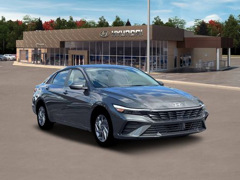 New 2026 Hyundai Elantra Hybrid w/ Cargo Package FWD image 11